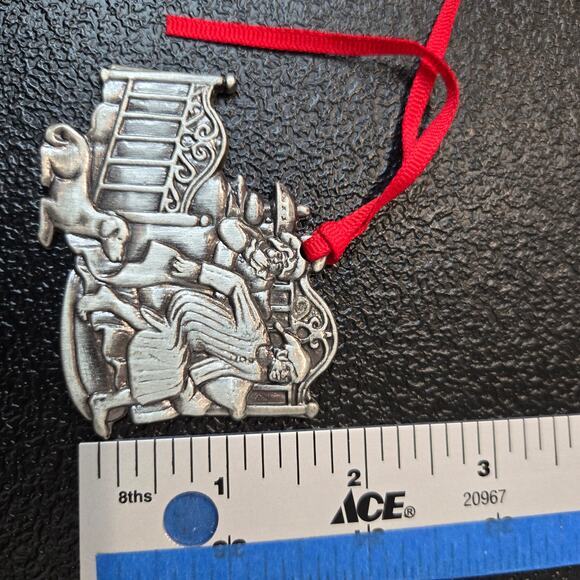 Madison Ave "Twas the Night Before Christmas" Pewter Christmas Ornament - Picture 7 of 7